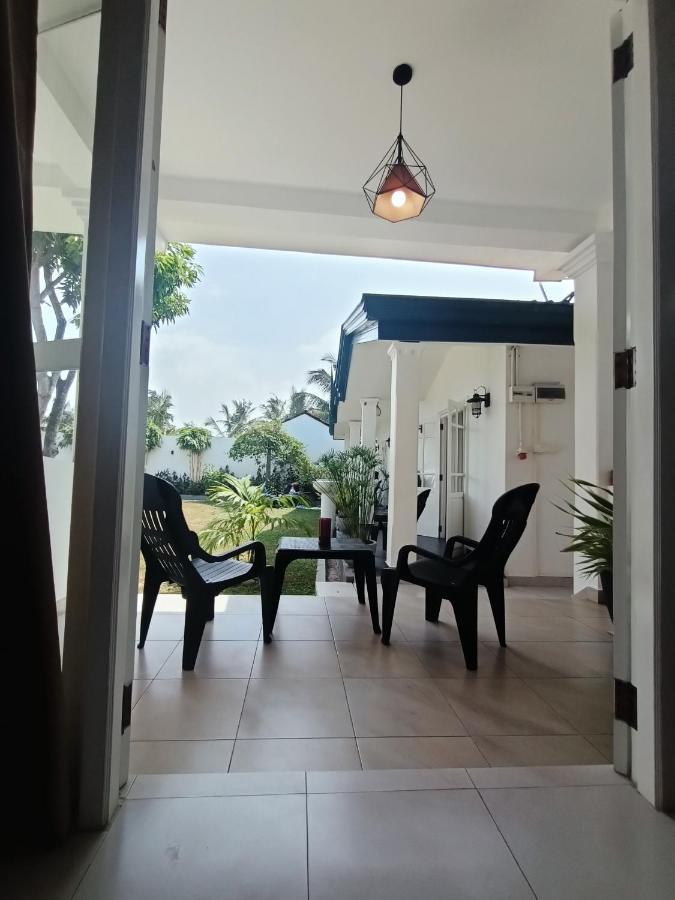 The Bamboo Tree Transit Hotel Katunayaka Екстериор снимка