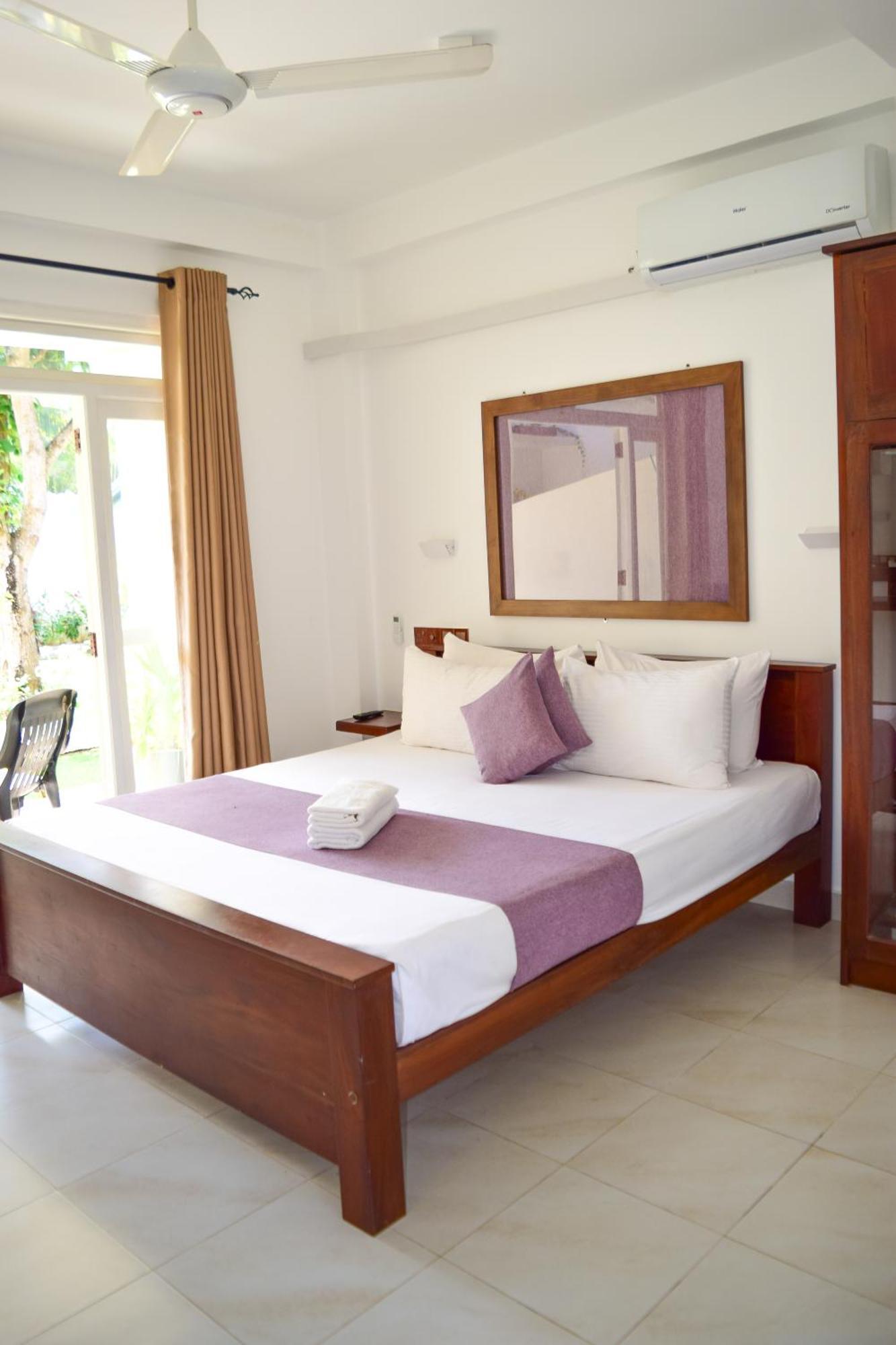 The Bamboo Tree Transit Hotel Katunayaka Екстериор снимка