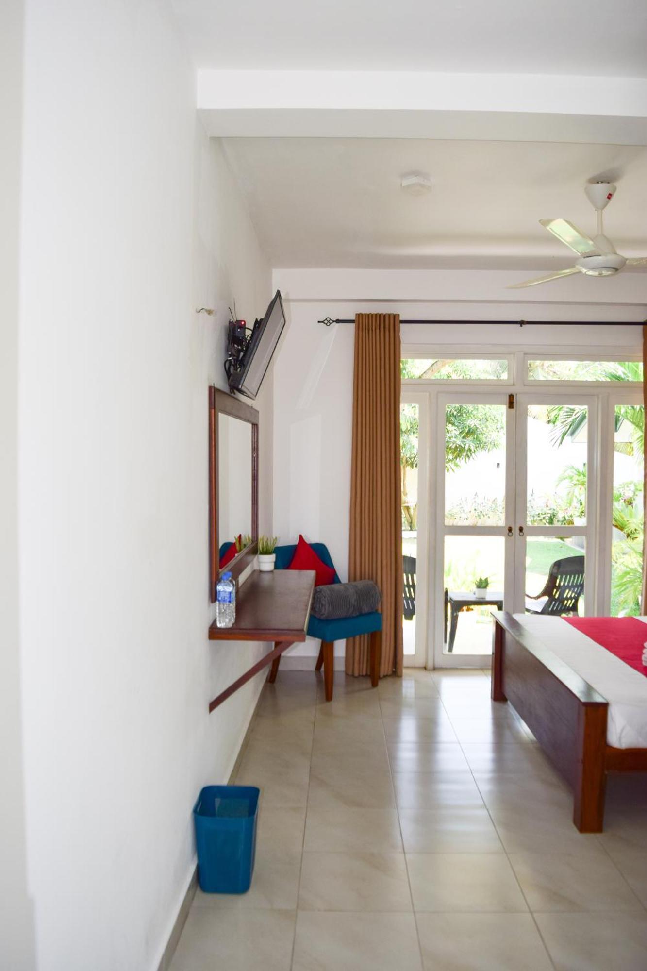 The Bamboo Tree Transit Hotel Katunayaka Екстериор снимка